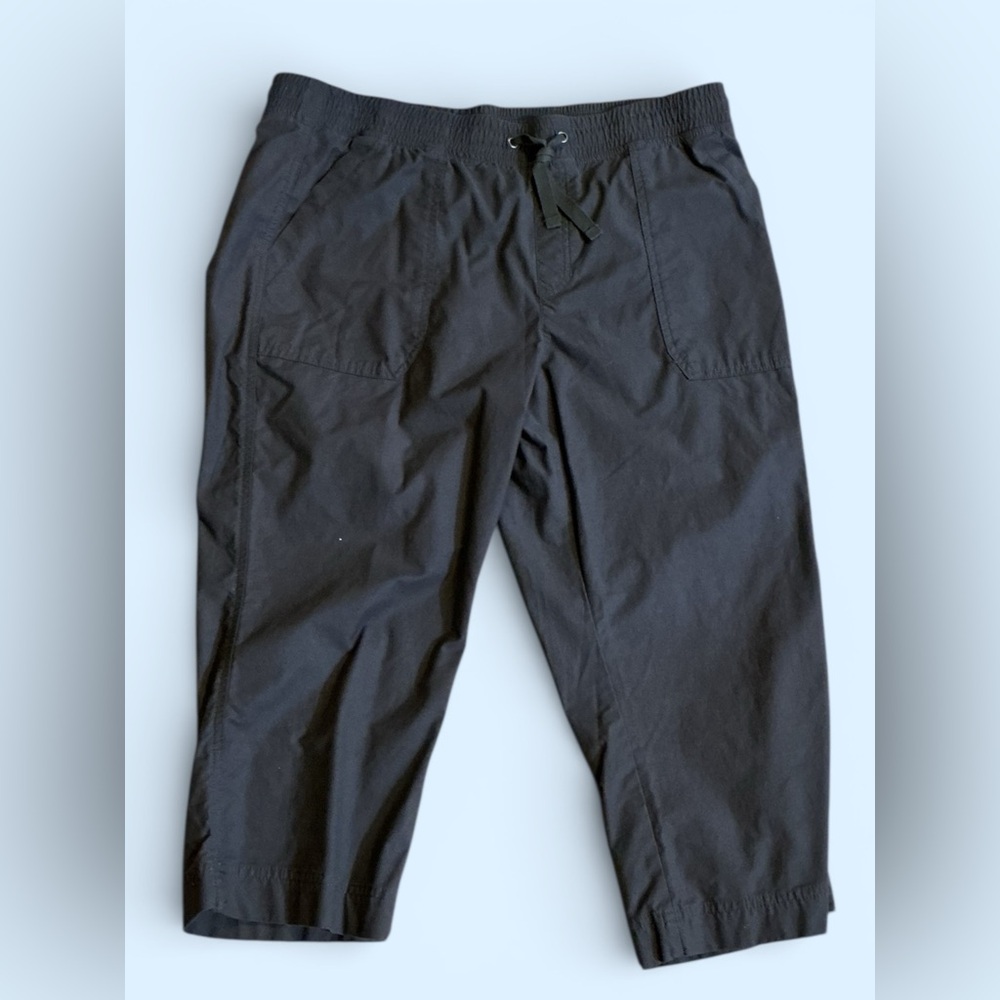 Eddie Bauer dark gray capri pull on size 14